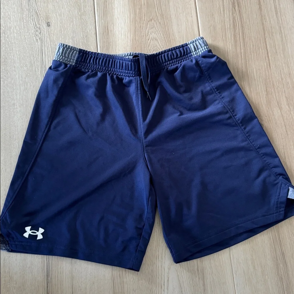 Under Armour Boys Navy & Blue Performance Shorts Size Large - Picture 2 of 9